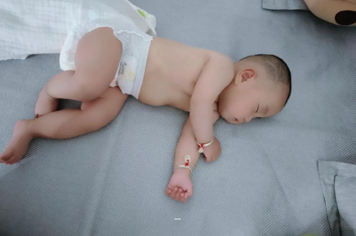 定州宝宝突然很多眼屎